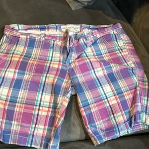 Plaid Bermuda shorts